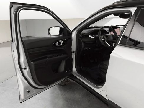 Certified 2024 Jeep Compass Trailhawk image 16