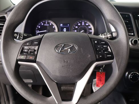 Used 2018 Hyundai Tucson SE image 3