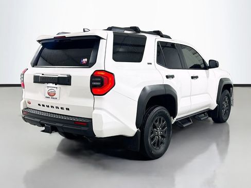 Used 2025 Toyota 4Runner SR5 AWD/4WD image 4