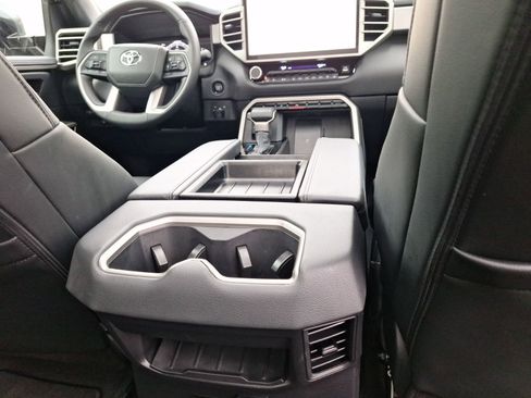 Used 2025 Toyota Tundra Limited image 35