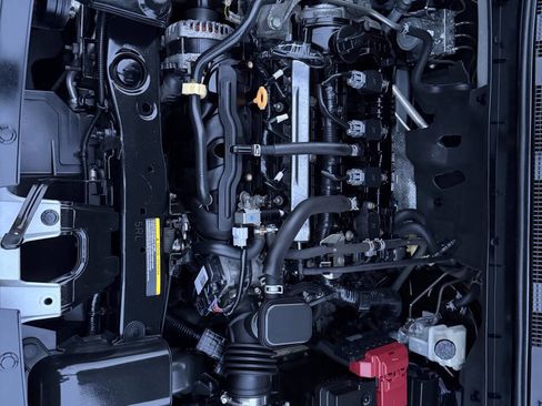 Used 2018 Nissan Kicks S image 40