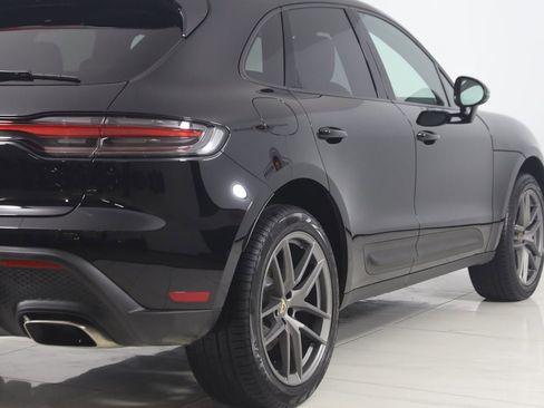Used 2025 Porsche Macan image 54