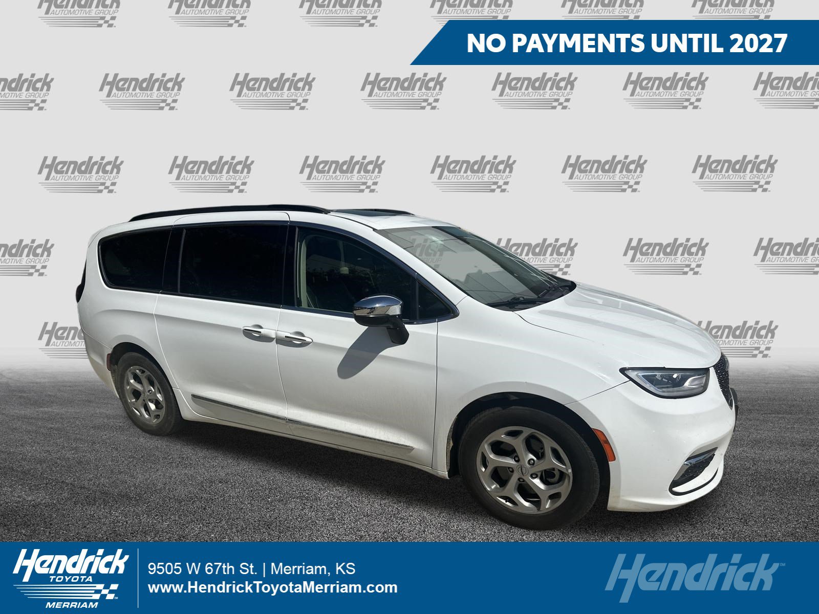 Used 2023 Chrysler Pacifica Limited FWD image 1