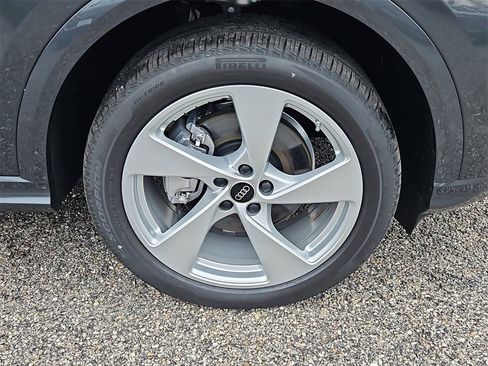 New 2025 Audi Q5 Premium Plus image 4