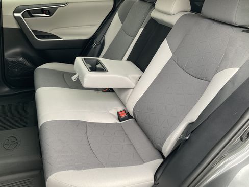 Used 2020 Toyota RAV4 XLE w/ Convenience Package AWD/4WD image 39