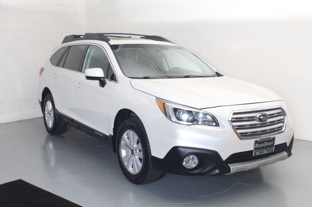 Used 2017 Subaru Outback 2.5i Premium AWD/4WD image 1