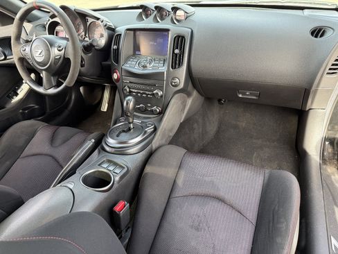 Used 2017 Nissan 370Z NISMO image 15