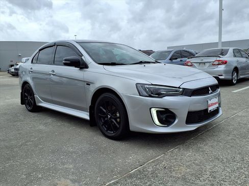 Used 2017 Mitsubishi Lancer LE image 2