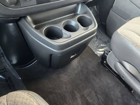 Used 2025 Chevrolet Express 3500 LS RWD image 21