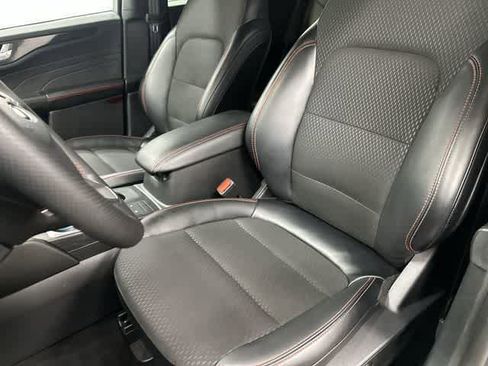 Used 2025 Ford Escape ST-Line Select AWD/4WD image 10
