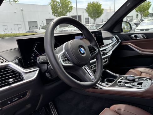 Certified 2026 BMW X7 M60i AWD/4WD image 16