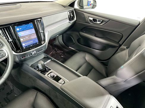 Used 2025 Volvo S60 B5 Core image 22