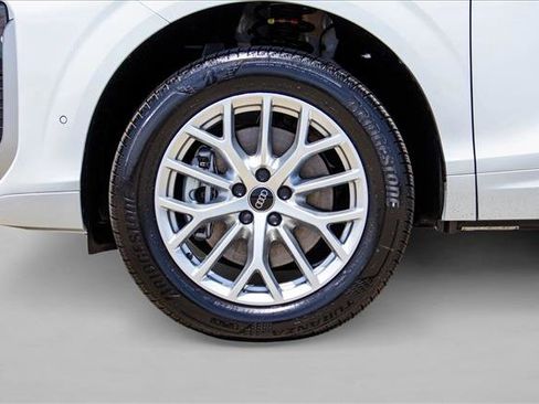 New 2026 Audi Q3 quattro 2.0T AWD/4WD image 9