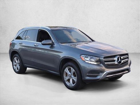 Used 2018 Mercedes-Benz GLC 300 image 3