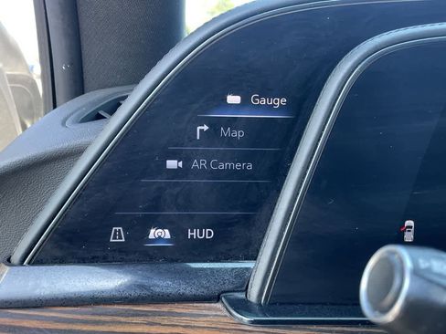 Used 2021 Cadillac Escalade ESV Premium Luxury w/ Performance Package image 34