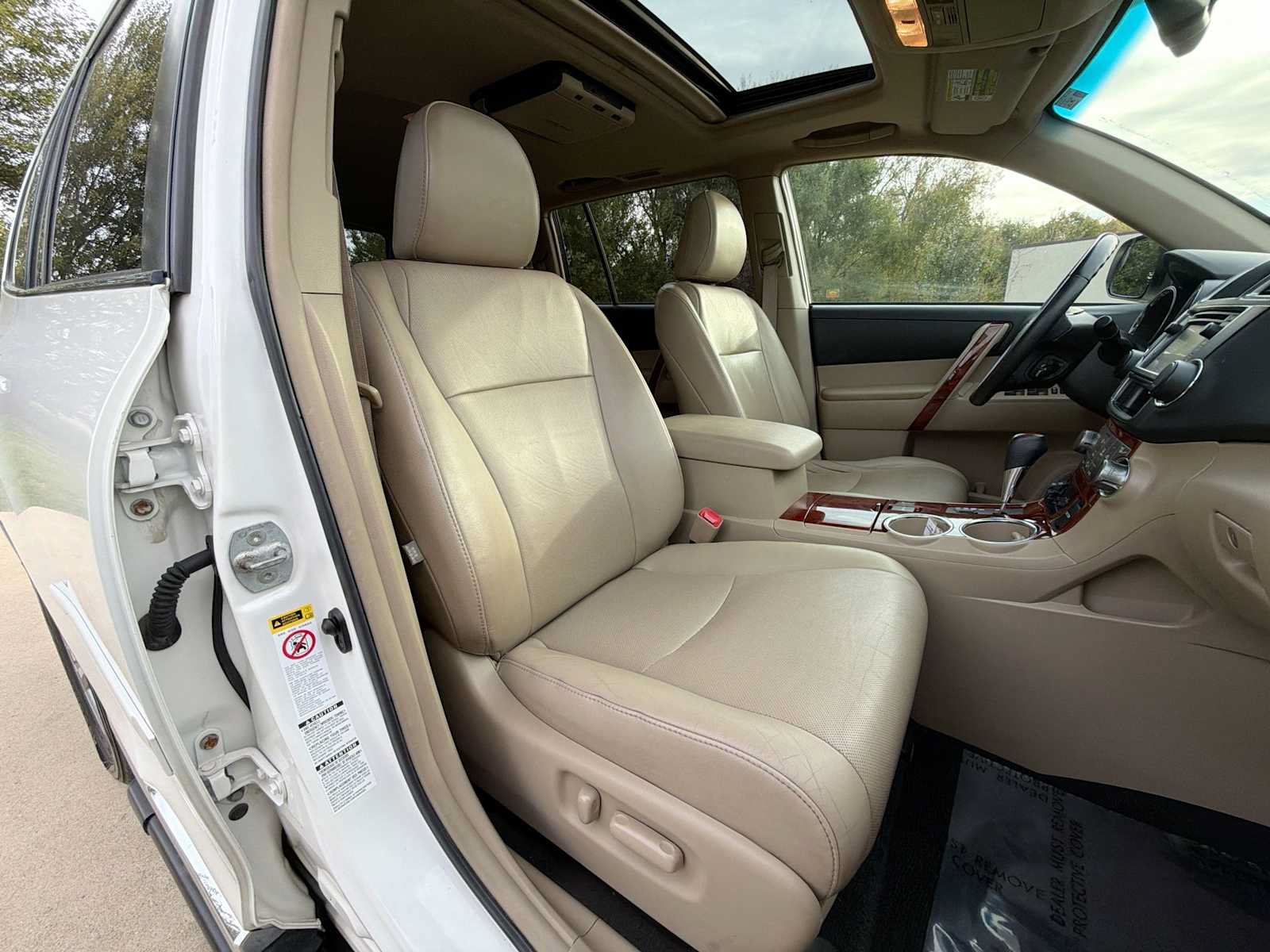 Used 2013 Toyota Highlander Limited AWD/4WD image 19