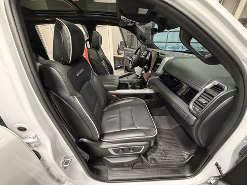 Used 2025 RAM 1500 Laramie w/ Night Edition image 52