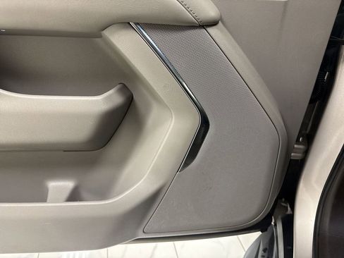 Used 2023 GMC Yukon XL SLE w/ Gmc Pro Safety Plus Package image 25