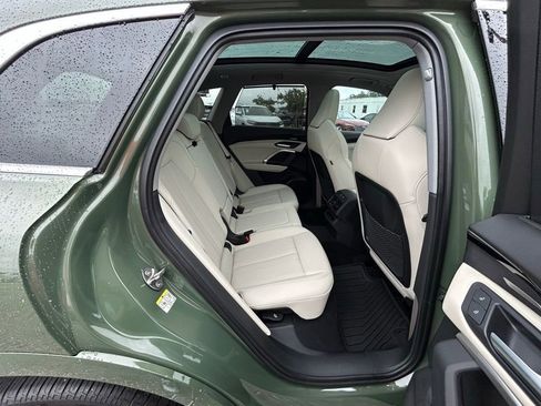 Used 2025 Audi Q5 Premium Plus w/ Premium Plus AWD/4WD image 48