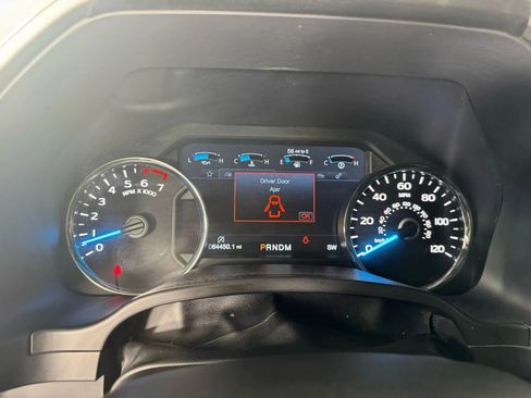Used 2018 Ford F150 Lariat w/ Equipment Group 502A Luxury AWD/4WD image 14
