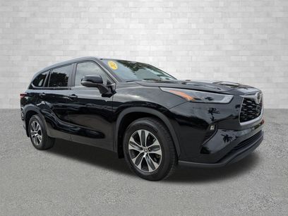 Used 2023 Toyota Highlander XLE
