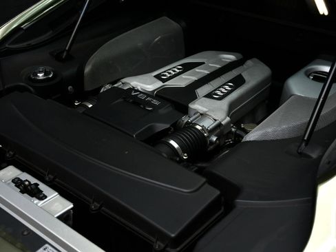 Used 2008 Audi R8 V8 image 40