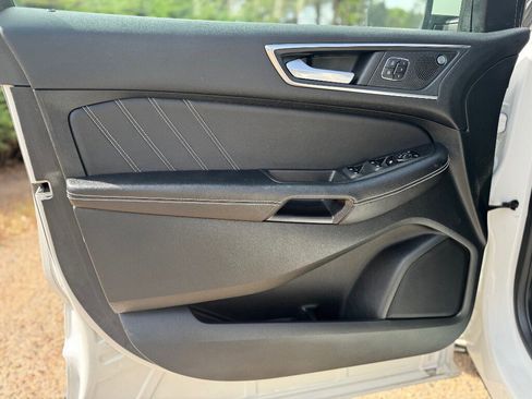 Used 2022 Ford Edge ST image 9