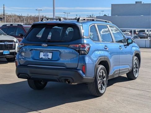 Used 2025 Subaru Forester image 3