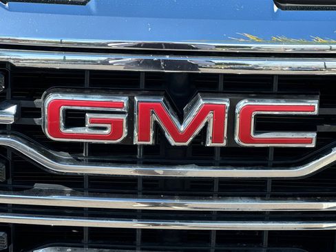 Used 2025 GMC Sierra 1500 SLT AWD/4WD image 38