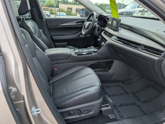 Used 2026 INFINITI QX60 Luxe w/ Cargo Package AWD/4WD image 11