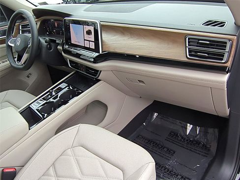 New 2026 Volkswagen Atlas SEL Premium R-Line image 19