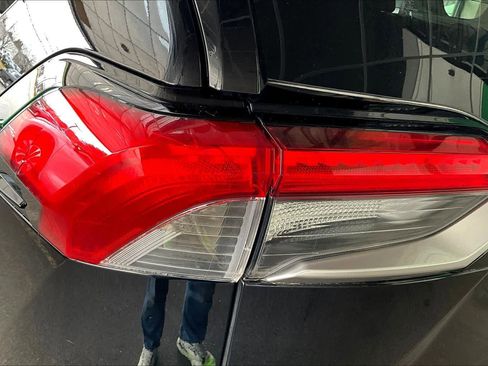 Used 2019 Toyota RAV4 Limited w/ Limited Grade Weather Package image 28