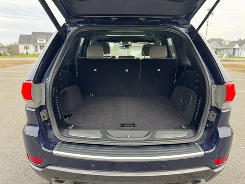 Used 2018 Jeep Grand Cherokee Limited image 20