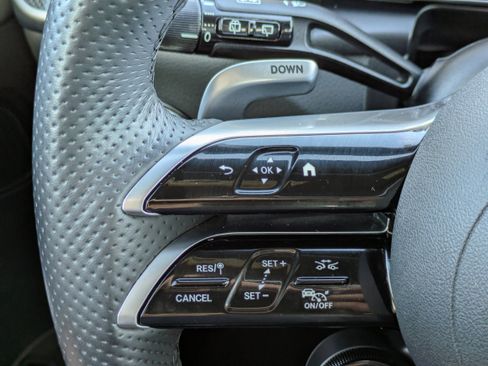 Used 2024 Mercedes-Benz GLC 43 AMG 4MATIC image 24