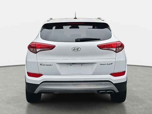 Used 2017 Hyundai Tucson Sport image 6