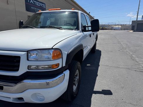 Used 2006 GMC Sierra 2500 W/T w/ Heavy-Duty Power Package RWD image 13