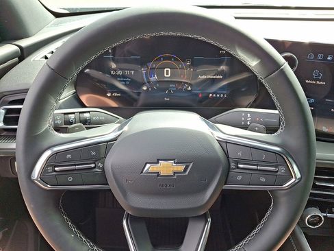 New 2026 Chevrolet Traverse LT w/ Driver Confidence Package FWD image 17
