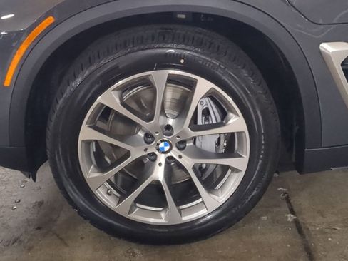 New 2026 BMW X5 xDrive50e w/ Premium Package image 10