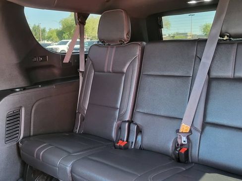 Used 2021 Chevrolet Suburban RST w/ Rear Media and Nav Package AWD/4WD image 25