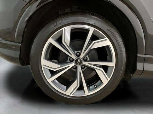 Used 2024 Audi Q4 e-tron Premium Plus w/ Premium Plus image 31