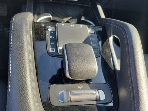Used 2025 Mercedes-Benz GLS 450 4MATIC image 36