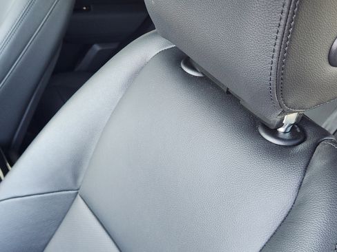 Certified 2026 Land Rover Range Rover Velar Dynamic SE image 16