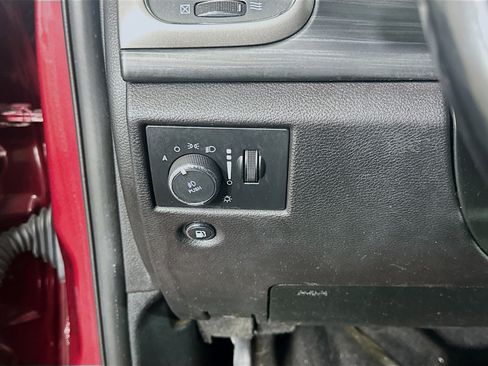 Used 2020 Jeep Grand Cherokee Laredo AWD/4WD image 17