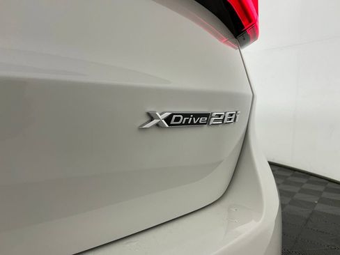 Certified 2025 BMW X1 xDrive28i w/ Convenience Package AWD/4WD image 32