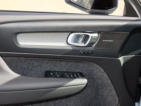 New 2026 Volvo XC40 B5 Ultra w/ Climate Package image 11