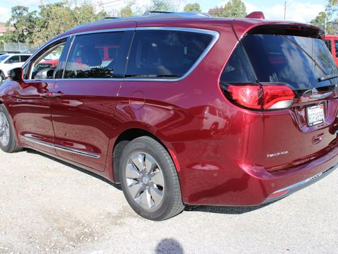 Used 2018 Chrysler Pacifica Limited w/ Advanced Safetytec Group image 6