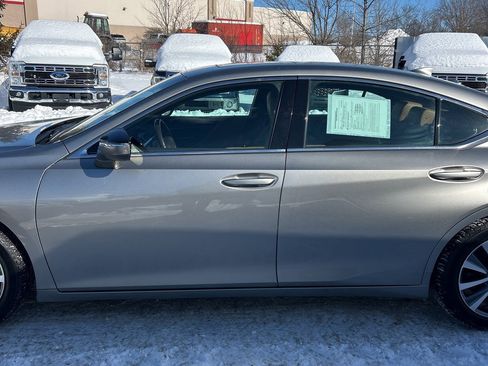 Used 2021 Lexus ES 350 w/ Premium Package image 3