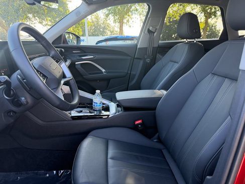 Used 2025 Audi Q5 Premium Plus w/ Premium Plus AWD/4WD image 12