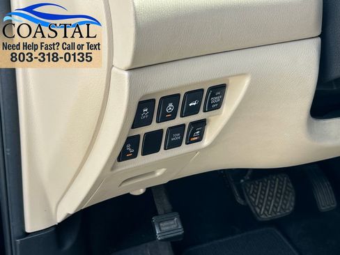Used 2017 Nissan Pathfinder SL w/ SL Tech Package FWD image 11