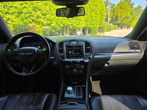 Used 2019 Chrysler 300 S RWD image 16